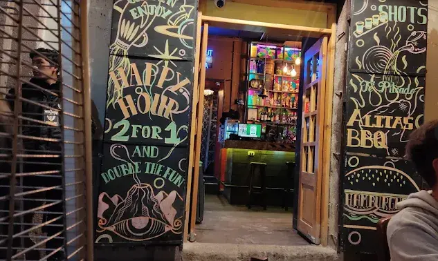 Cusco Nightlife: Best Bars, Restaurants, and Clubs 4 Chupitería La Chomba